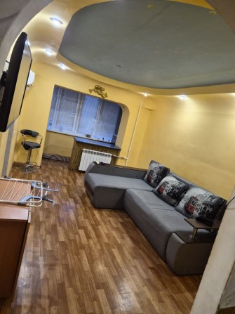 Продам 2 комнатную квартиру на Косиора - фото 1