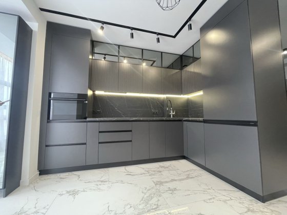 Трикімнатна квартира Дворівневе планування Ремонт Новобудова