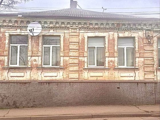 Простора квартира, Центр Міста! Як під житло, так і під бізнес! Кропивницкий