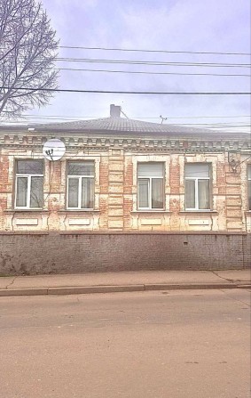 Простора квартира, Центр Міста! Як під житло, так і під бізнес! - фото 1