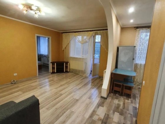 Продам 3-и кімнатну квартиру мікрорайон Новомиколаївки. Кропивницкий