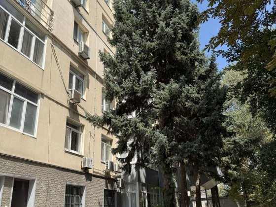 Продам 4 ком кв  Ул В. Винниченко 4. ( Ул Куйбышева) пр Яворницкого. Дніпро