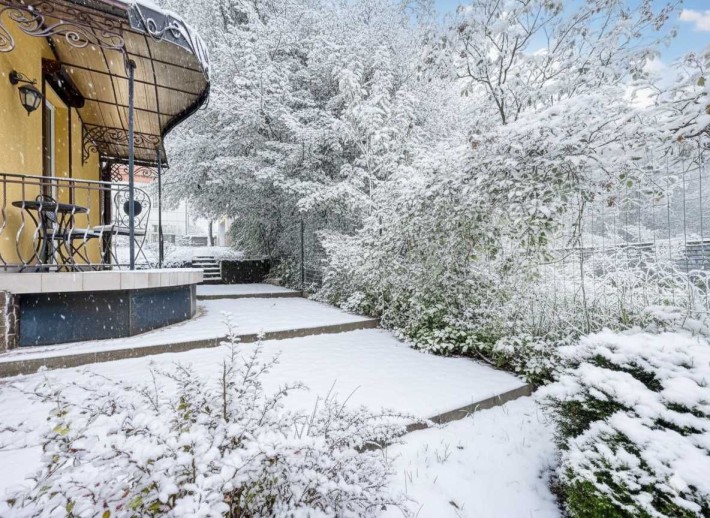 Квартира в особняку 128м.кв. + укриття 47м.кв. + гараж + своє подвір'я - фото 1