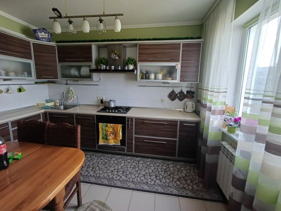 Продам 4х кім кв 16мкрн вул.Курузова Хортицький р-н, від власника Запорожье