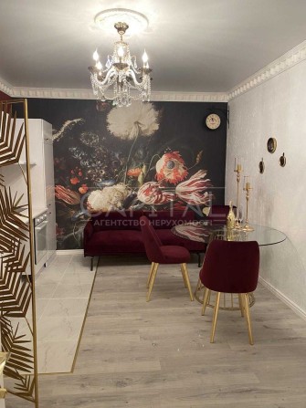 Продаж дизайнерської 2-кімнатної квартири в Оболонському районі - фото 1