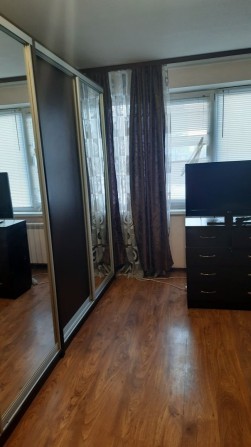 Продається 1 кім квартира  метро Мінська 8 мин по  вул Зои Гайдай 9 А - фото 1