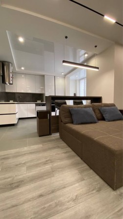 БЕЗ % ЖК Svitlo Park наддніпрянське столичне шосе 1А метро Видубичі - фото 1