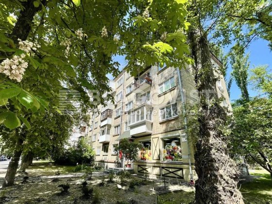 Продаж  2х-тної квартири Печерськ ! Чигоріна 59-А ! Є-відновлення ! Київ