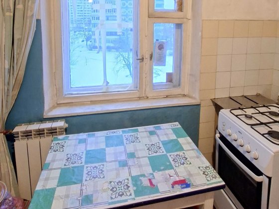 ГРИВНЯ!Продам 2к кв 4й пов. ГАЗПЛИТА пр-т Червоної Калини,21 Флоренція Киев