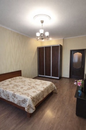 Лаврухіна 12, моноліт 52 м кв Усі програми! - фото 1