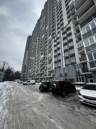 Продам квартиру,правий берег, новий будинок. Біля метро. - фото 1