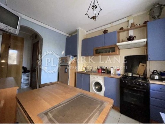 Продаж 3к квартири 72 кв. м на вул. Озерна 4 Оболонський р-н  МЕРТО Киев