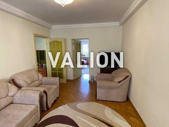 Продаж 2к квартири пров. Задорожний 3к2, метро Голосіївська 5хв. пішки Київ