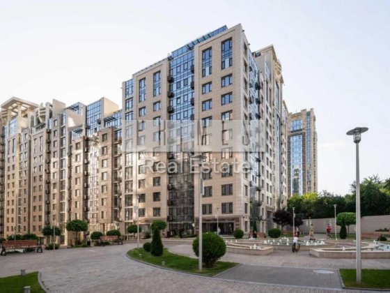 Бульвар Фонтанів Іоанна Павла II 6/1 Саперне Поле 111м2 Печерськ Киев