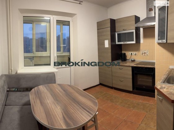 Продаж 1к квартири 42.5 кв. м  на просп. Петра Григоренко 18А Киев