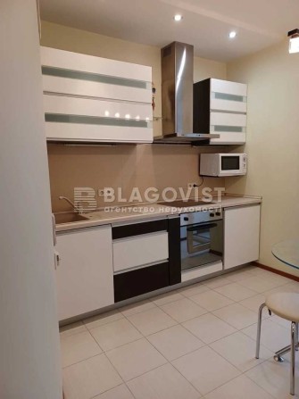 Продаж 2 кім кв метро Лівобнрежна вул. Шептицького А, 10 - фото 1