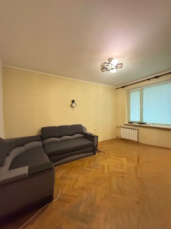 м. Дарниця 3 хв., Дарницький бульвар, 3, Парк Перемога, 3-кімнатна. - фото 1