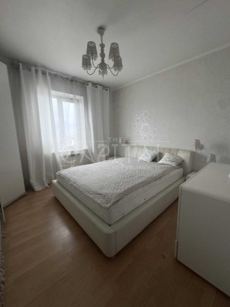 Продаж 4 - кімнатної квартири - фото 1