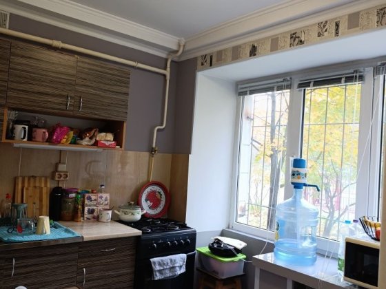 Затишна 1к квартира з ремонтом! Перший поверх Кубанської України 25/2 Киев