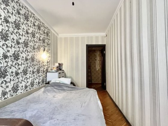 Продам 3 кімнатну квартиру по пр-ту Науки 58 Київ