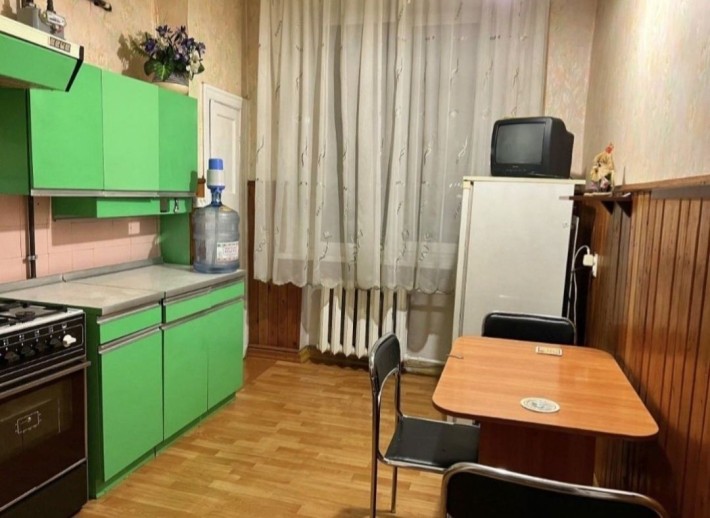 Продам 1 ком. ул. Металлургов - фото 1