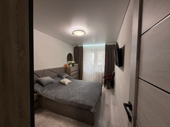 Продам гарну трикімнатну квартиру р-н Полтавського ринку. Кропивницкий