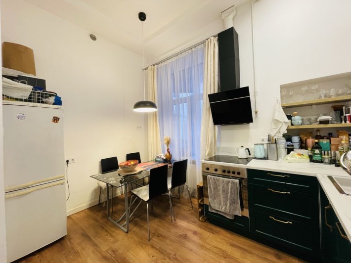 Продаж 2 х к кв ближній центр Львів! - фото 1