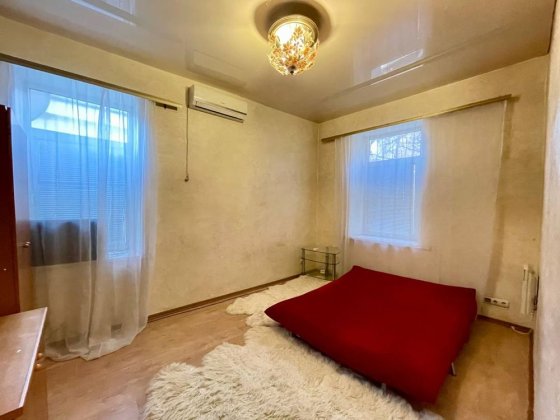 Продам 1к. квар. Центр ул. Воскресенская Дніпро