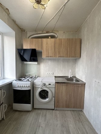 Продаж 2-к квартири Незалежної України ( район зупинки Миру ) - фото 1