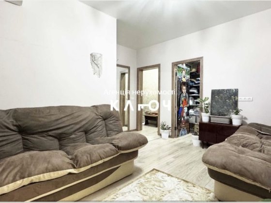 Продаж 2к квартири на Шкільному Кропивницкий