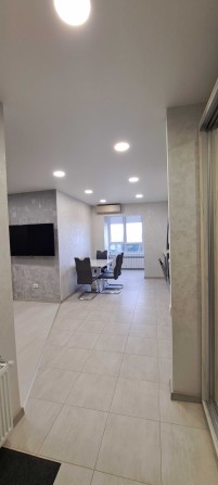 Продаж 3к квартири 74 кв. м на вул. Космонавтів - фото 1