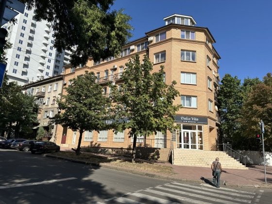 Продам 4х к.кв в новом сданном доме в центре города, ул. Никольская Николаев