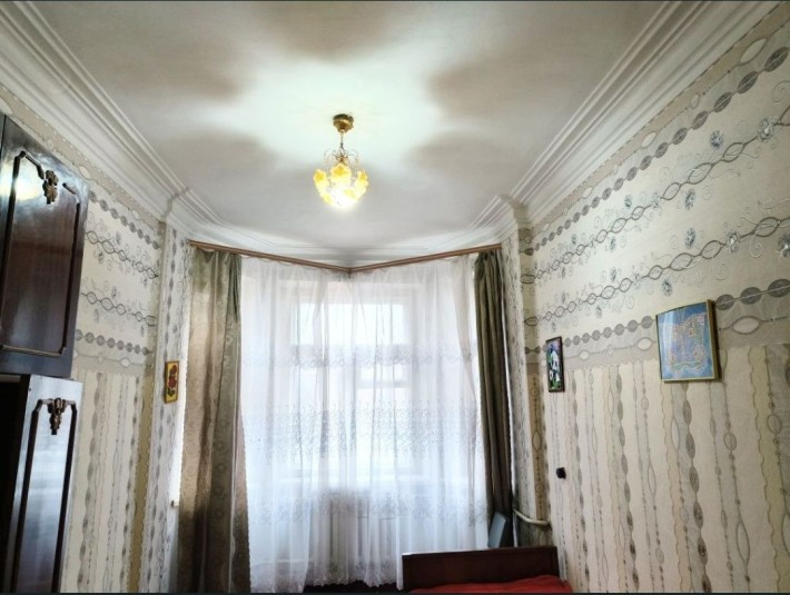 Продається 2к квартира на Лівому березі,вул.І. Нечуя-Левицького
Продає - фото 1