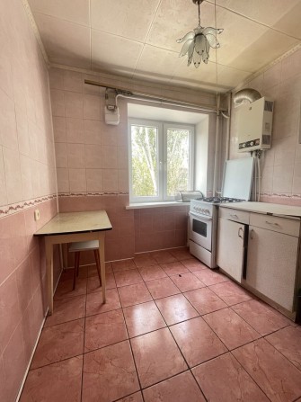 Продається малогабаритна 3 квартира біля яхт-клубу - фото 1