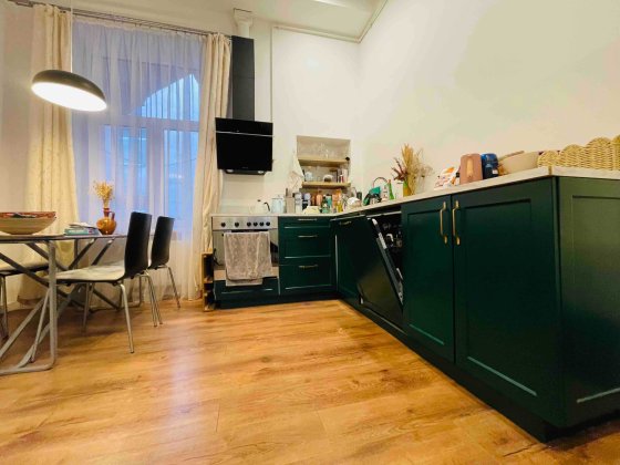 Продаж 2х к квартири з ремонтом вул. Чупринки Львів центр! Львов