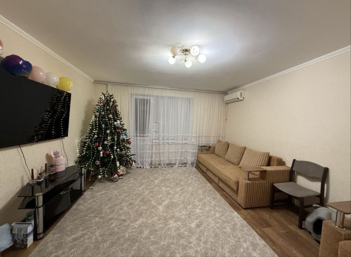 Продається 3к квартира з ремонтом та панорамним видом на Полтавській - фото 1