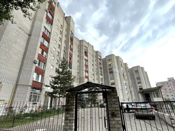 Терміново! Власник! 4к.кв. ЖК правий, Охорона, паркомісце. Запорожье