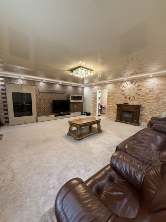 Простора 4к.кв в районі Жадова ! - фото 1