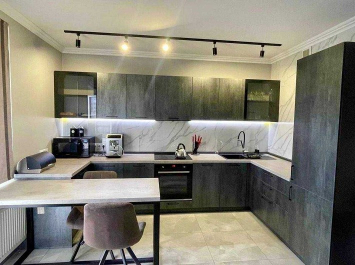 2-кімнатна квартира в ЖК Вернісаж з готовим ремонтом - фото 1