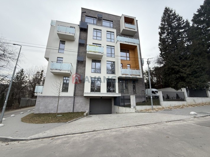 Продаж квартири в клуному буд. вул. Карманського Галицький р-н - фото 1