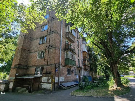 Продам 3 комн. квартиру 55 кв.м. на ул.Автозаводская 21 А,Куреневка Київ