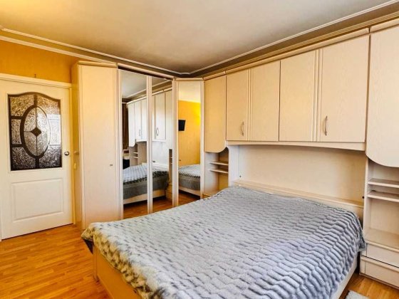 Продаж 2 кімн м.Позняки 5 хв, Драгоманова 44а , ремонт Київ