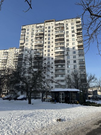 Однакомнатная срочно продам - фото 1