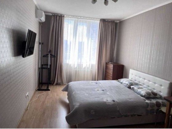 Продаж 1К 39м2 Урлівська Дарницький р-н Киев