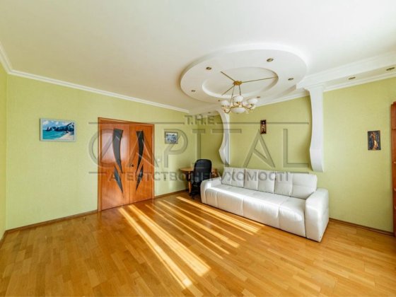 Продаж квартири жк Жокей/ вул Касіана 2/1 вднг/ Іподром Київ