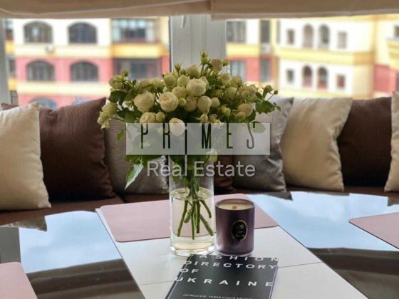 Продажа 4-к квартиры 140 м2 Дмитриевская 69 Центр Киев Киев