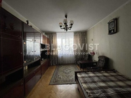 Продаж 3-х кімн Озерна 4, Оболонь Киев