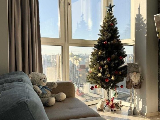 Продаж 1-кімнатної видової квартири з якісним ремонтом вул Драгоманова Київ