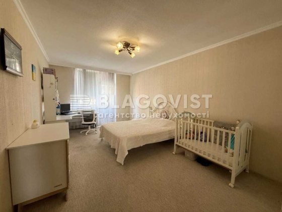 Продаж 3к квартира в ЖК Сонячна Брама Ремонт Киев