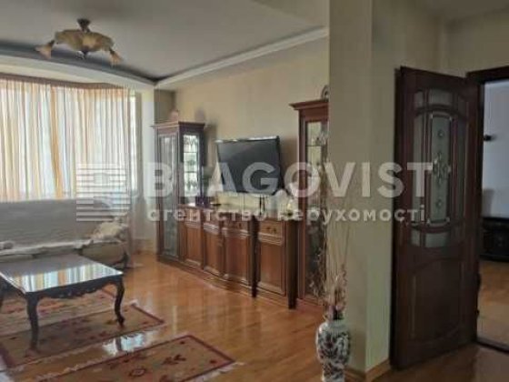 Продам 2-кімн. квартиру Бажана 10 з ремонтом 72м.кв. Киев